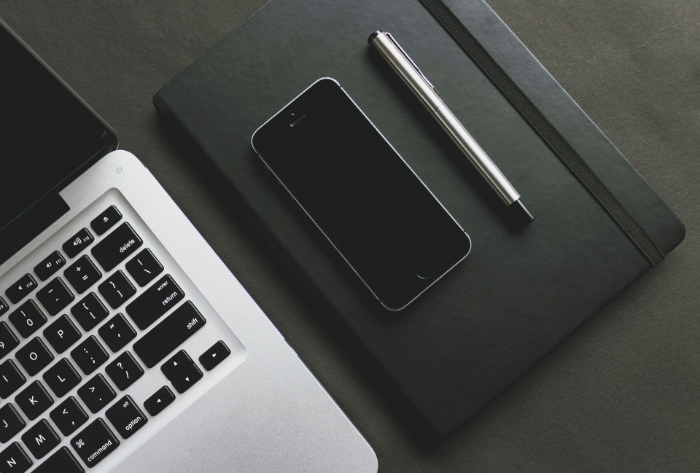 Laptop & Handy Laptop & Handy